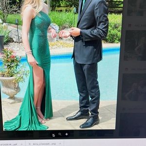 Size 0 Amarra prom dress purchased in 2022. Worn 8 hours.